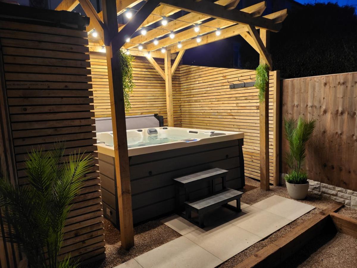 Xxhot Tubxx 4Bed Semi, Sleeps 8, 2 Bathrooms Blackpool Exterior foto